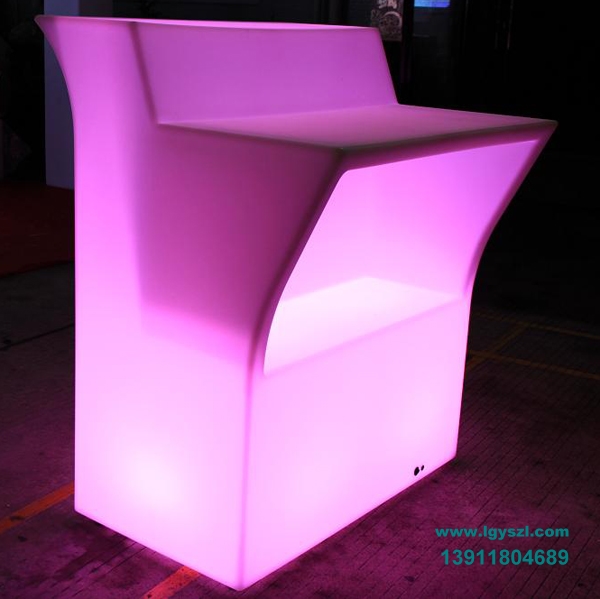 发光家具